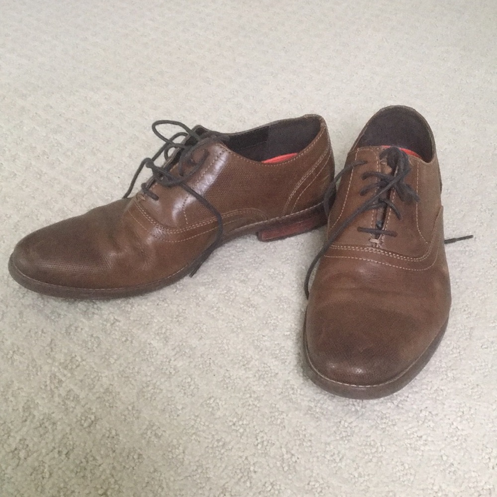 Men’s brown Rockport dress shoes